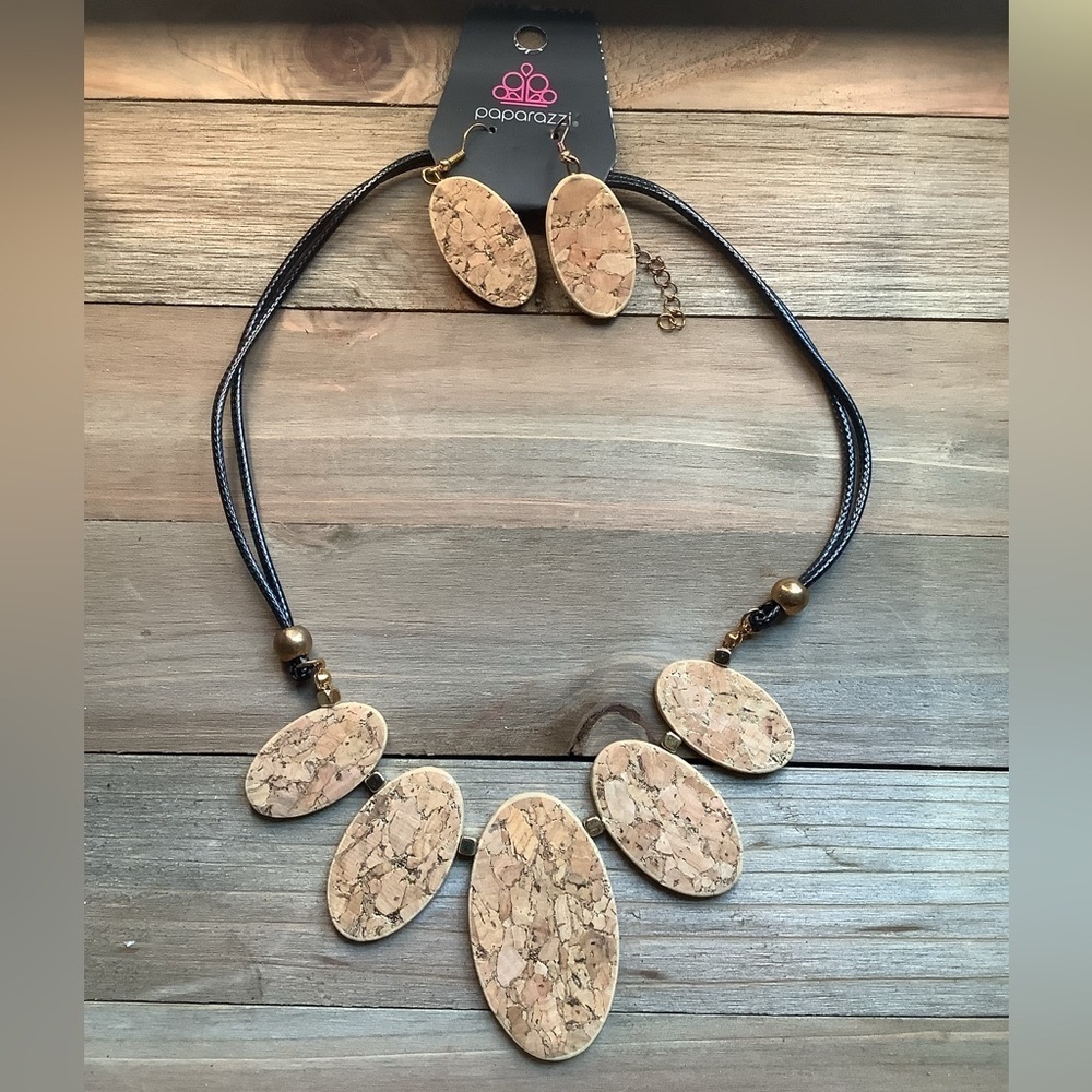 ❄️ Paparazzi | Brown and Gold Necklace Set with Earrings